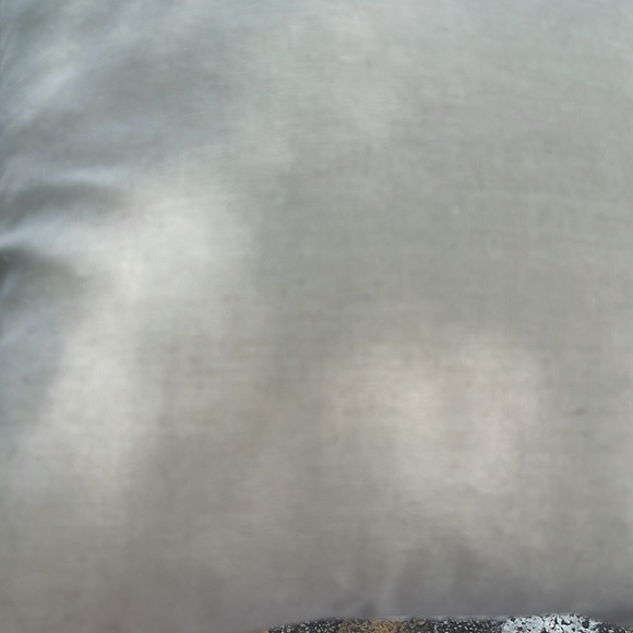 pillow - Picture 2 of 4